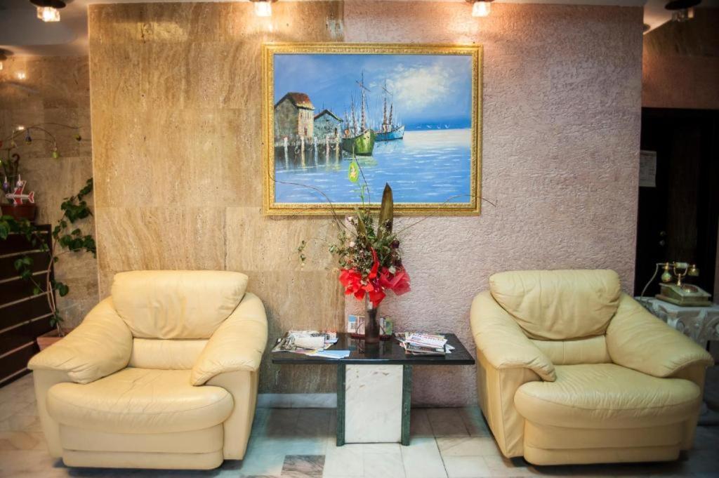 Hotel Decentria Тимишоара Экстерьер фото