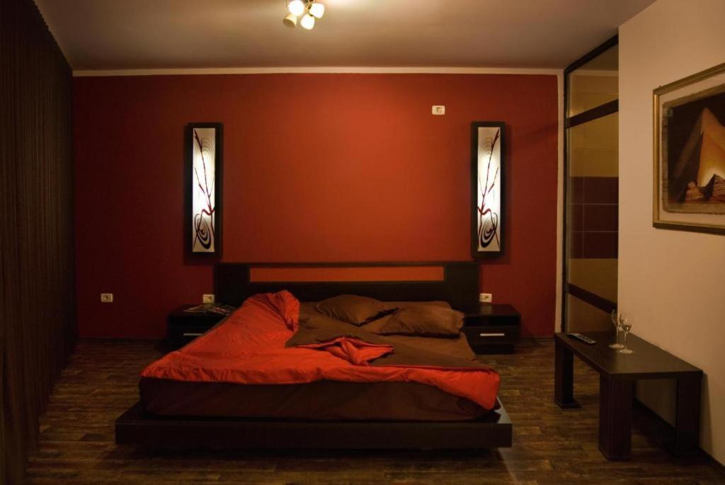 Hotel Decentria Тимишоара Экстерьер фото