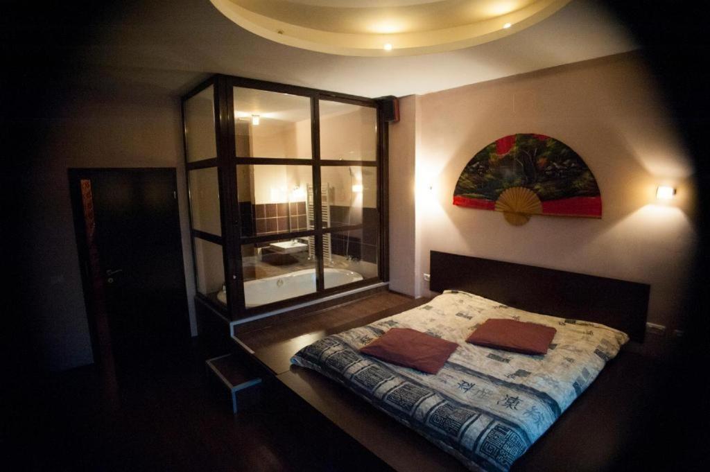 Hotel Decentria Тимишоара Экстерьер фото